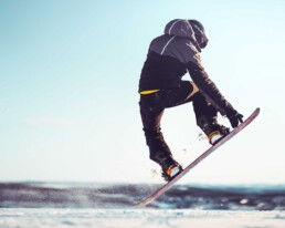 Snowboard Tarnaby Alpint Snowpark Funpark Big jump Hopp Trick Utforsakning liggande 1